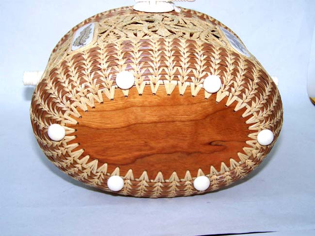 A Magnificent Handcrafted Contemporary Mattapoisett "Seaweed" Basket by noted Chatham artist Kathy Campbell. — image 6